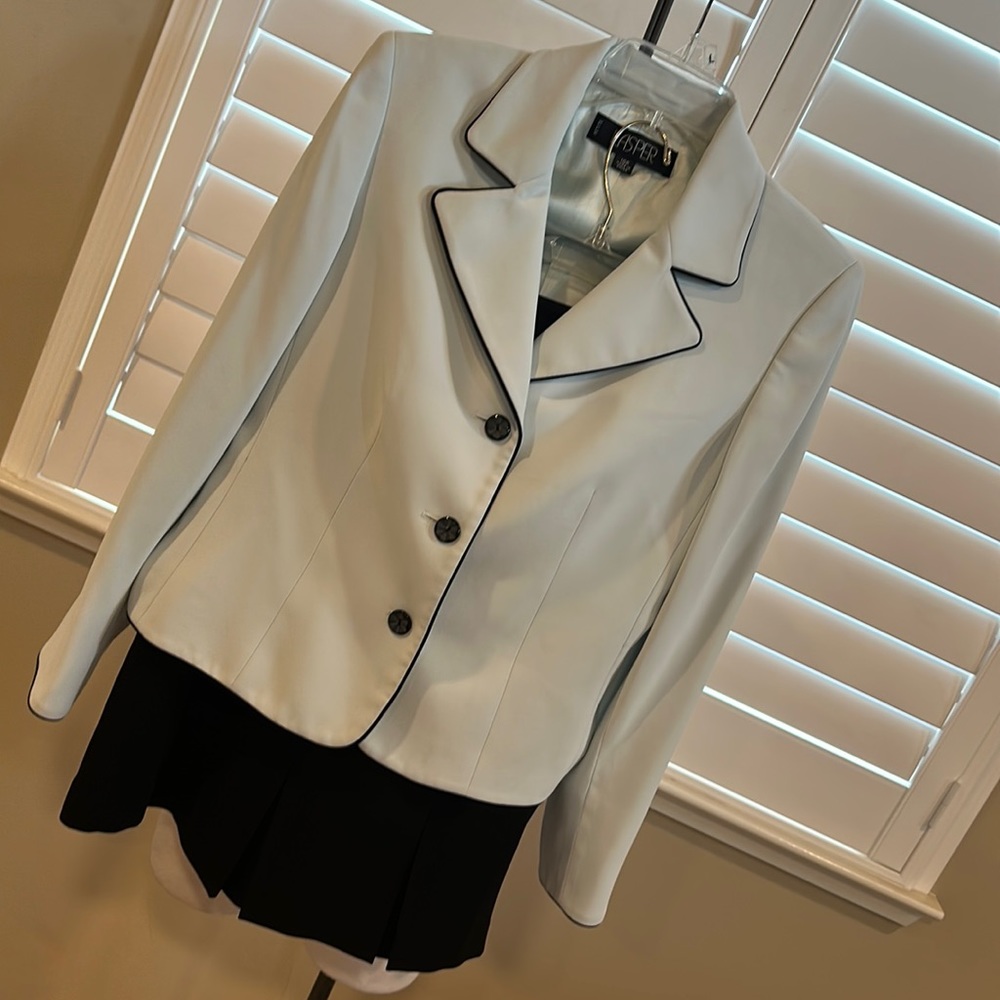 Kasper Skirt Suit